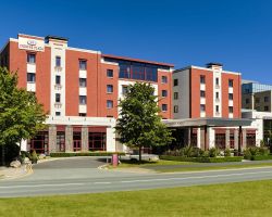 Crowne Plaza Dublin Airport Exterior.jpg